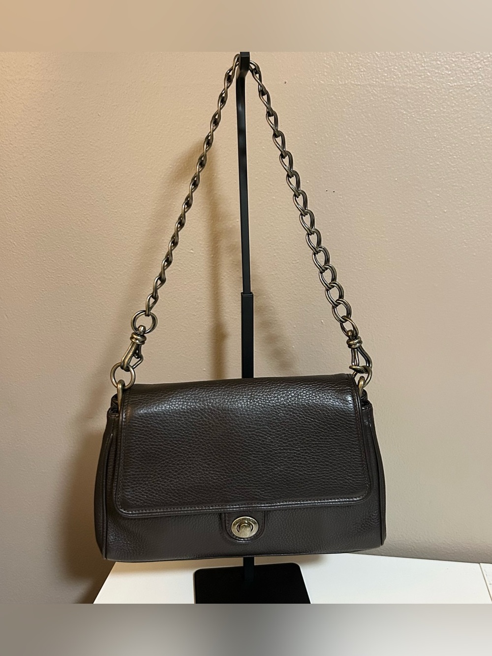 Donna Karen VTG Brown Pebbled Leather Turn Lock Shoulder Bag Chain Straps Rare